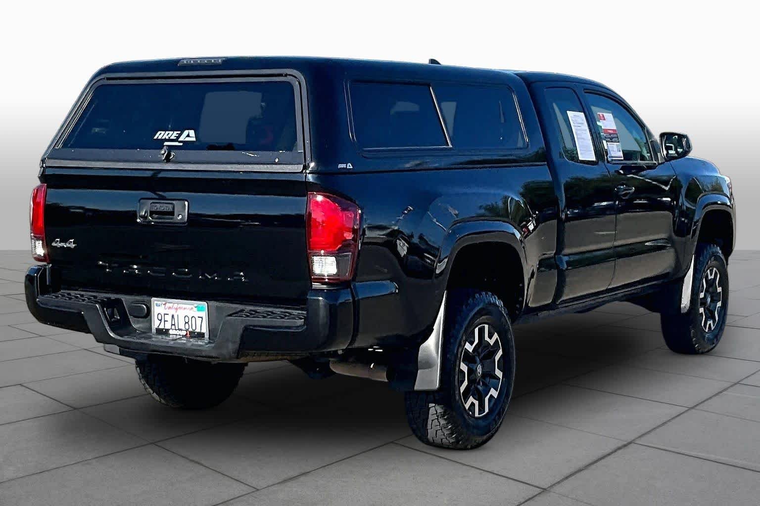 Used 2018 Midnight Black Metallic Toyota SR image 12