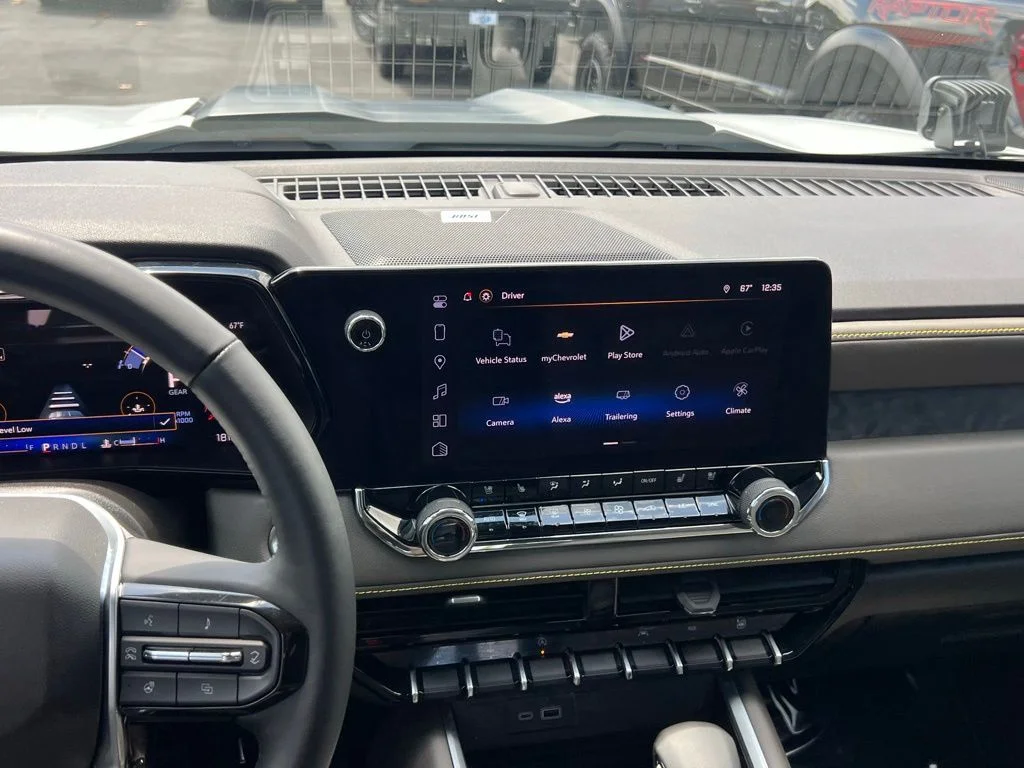 2025 Chevrolet Colorado ZR2 - Photo 20