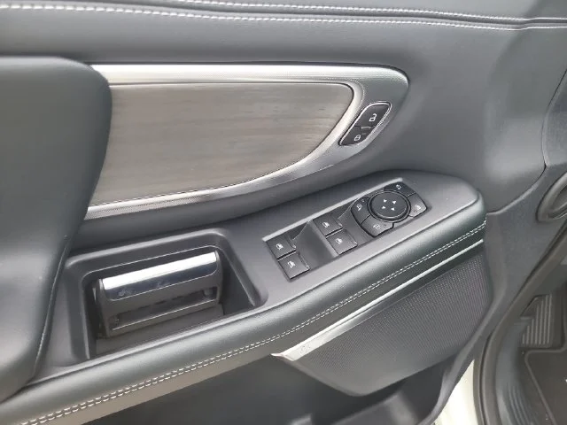 New 2027 White Metallic Ford Platinum image 20