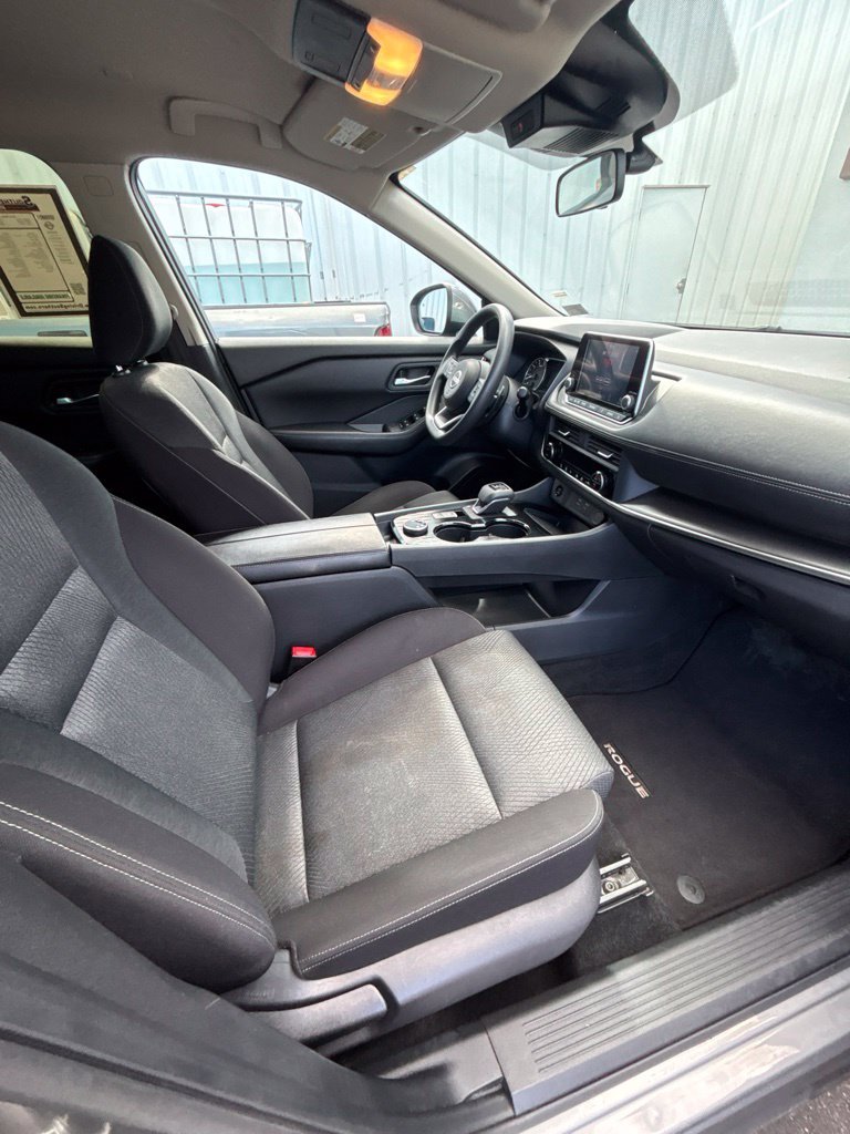 Used 2024 Gray Nissan SV image 24