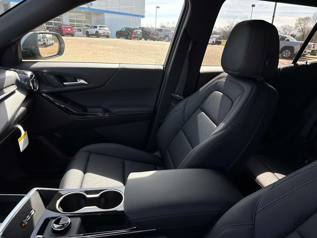 2026 Chevrolet Equinox LT - Photo 26