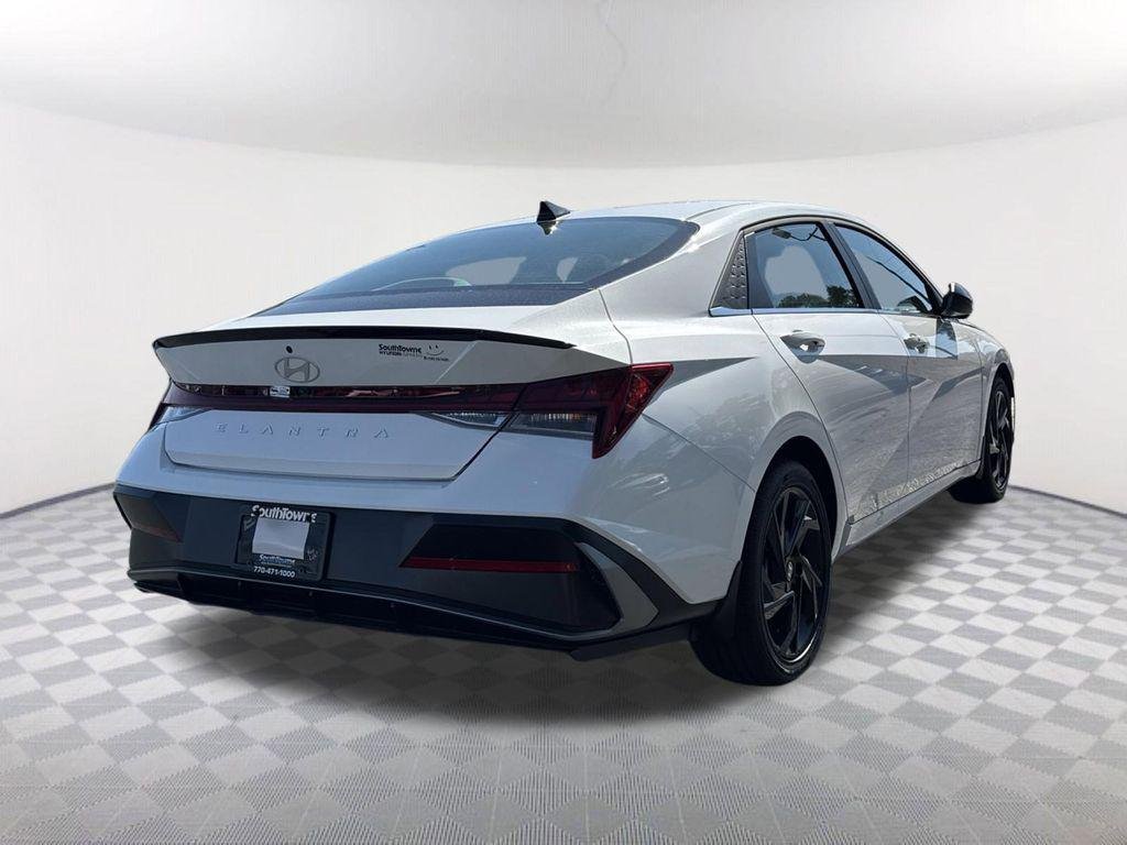 New 2026 White Hyundai SEL Sport Premium image 5