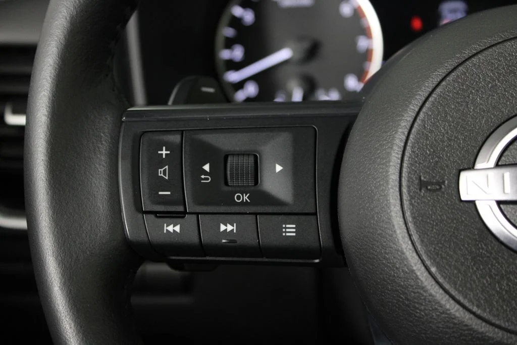2024 Nissan Rogue SV - Photo 29