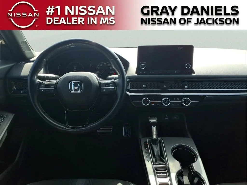 Used 2023  Honda Sport image 8