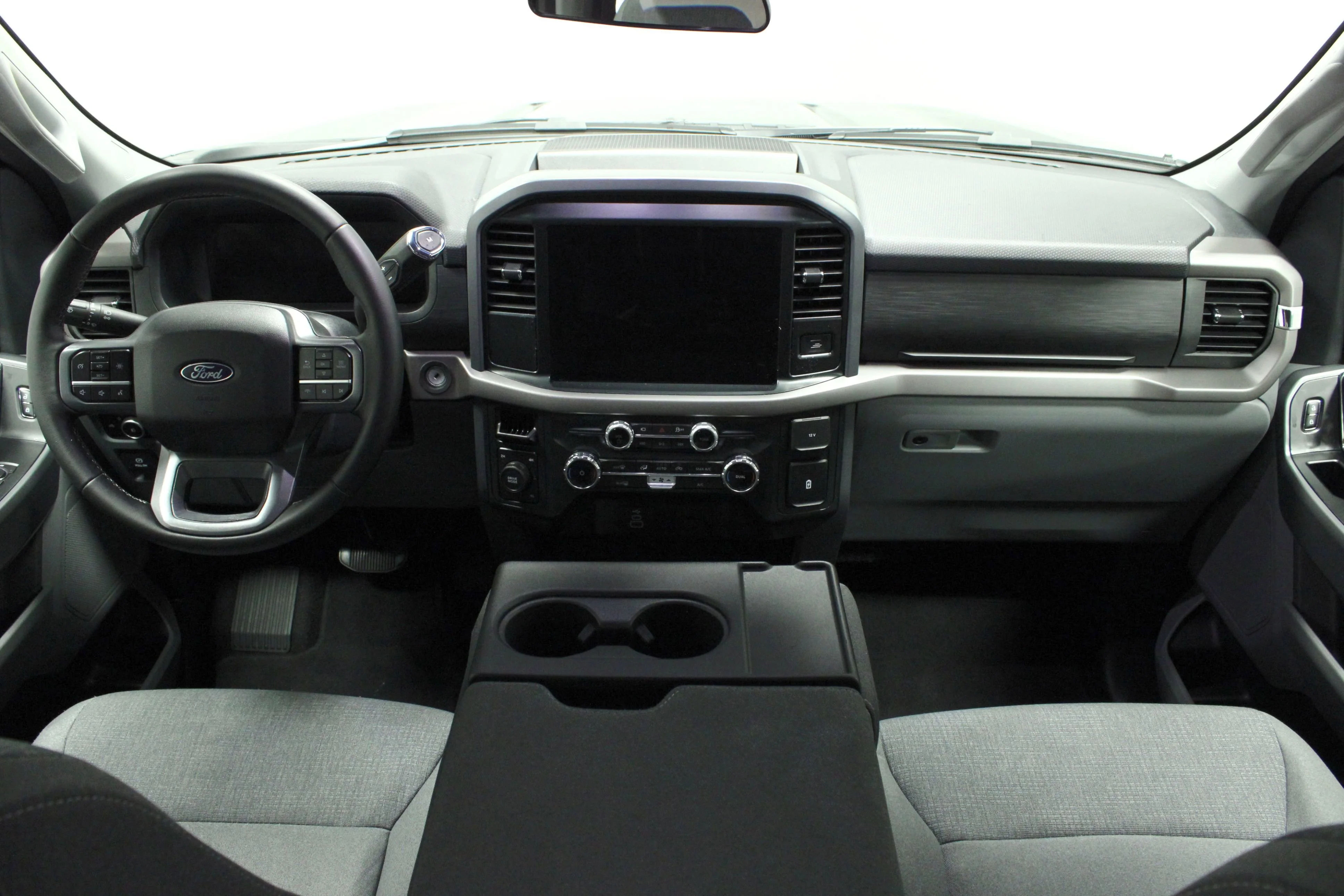 Used 2025 Agate Black Metallic Ford XLT image 20