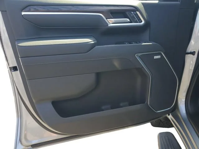 Used 2026 Sterling Metallic GMC SLT image 8