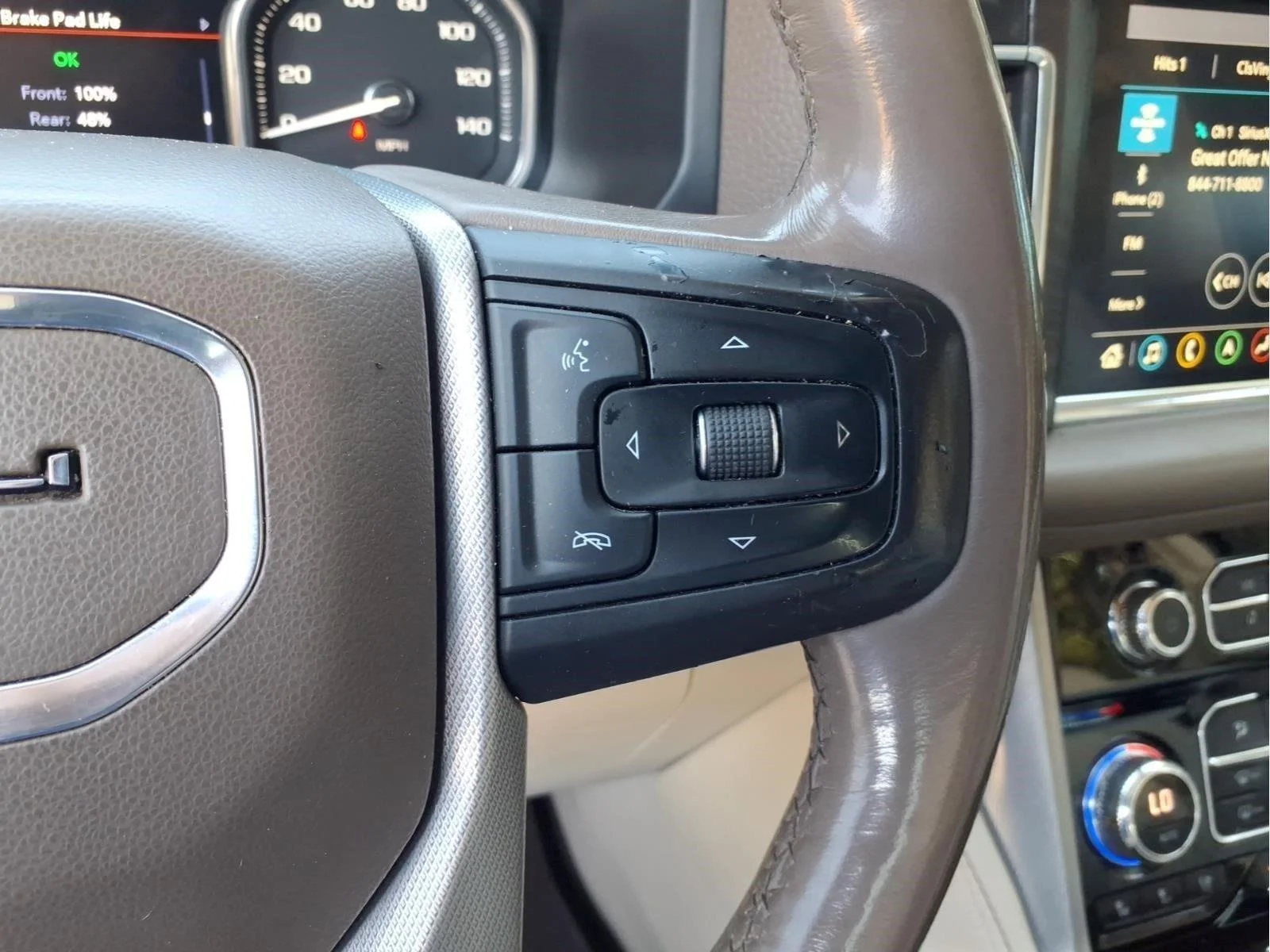 Used 2021 WHITE FROST TRICOAT GMC Denali image 23