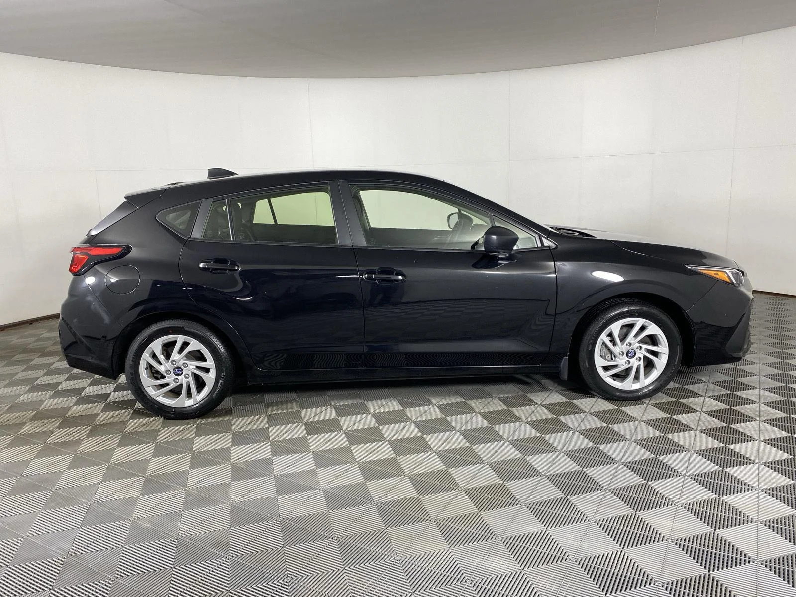 Used 2024 Bk Subaru BASE image 8