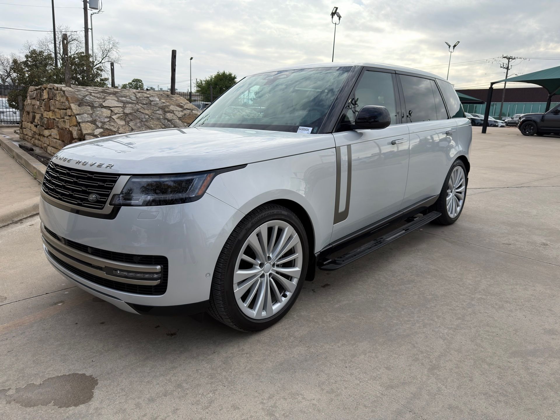 2025 Land Rover Range Rover SE