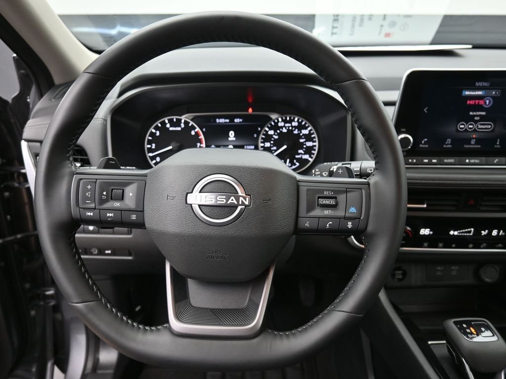 Used 2025 Gray Nissan SV image 7