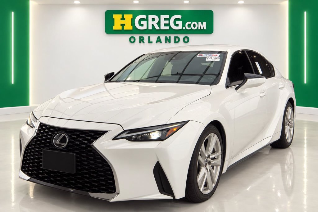 2022 Lexus IS