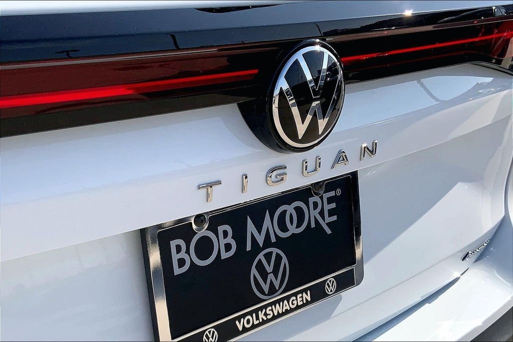 New 2026 Pure White Volkswagen 2.0T S image 9