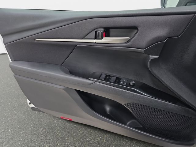2025 Toyota Camry LE - Photo 21