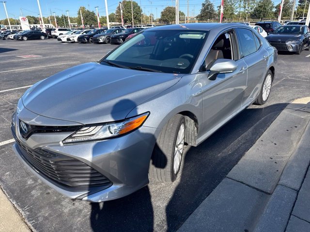 Used 2019 Silver Toyota  image 1