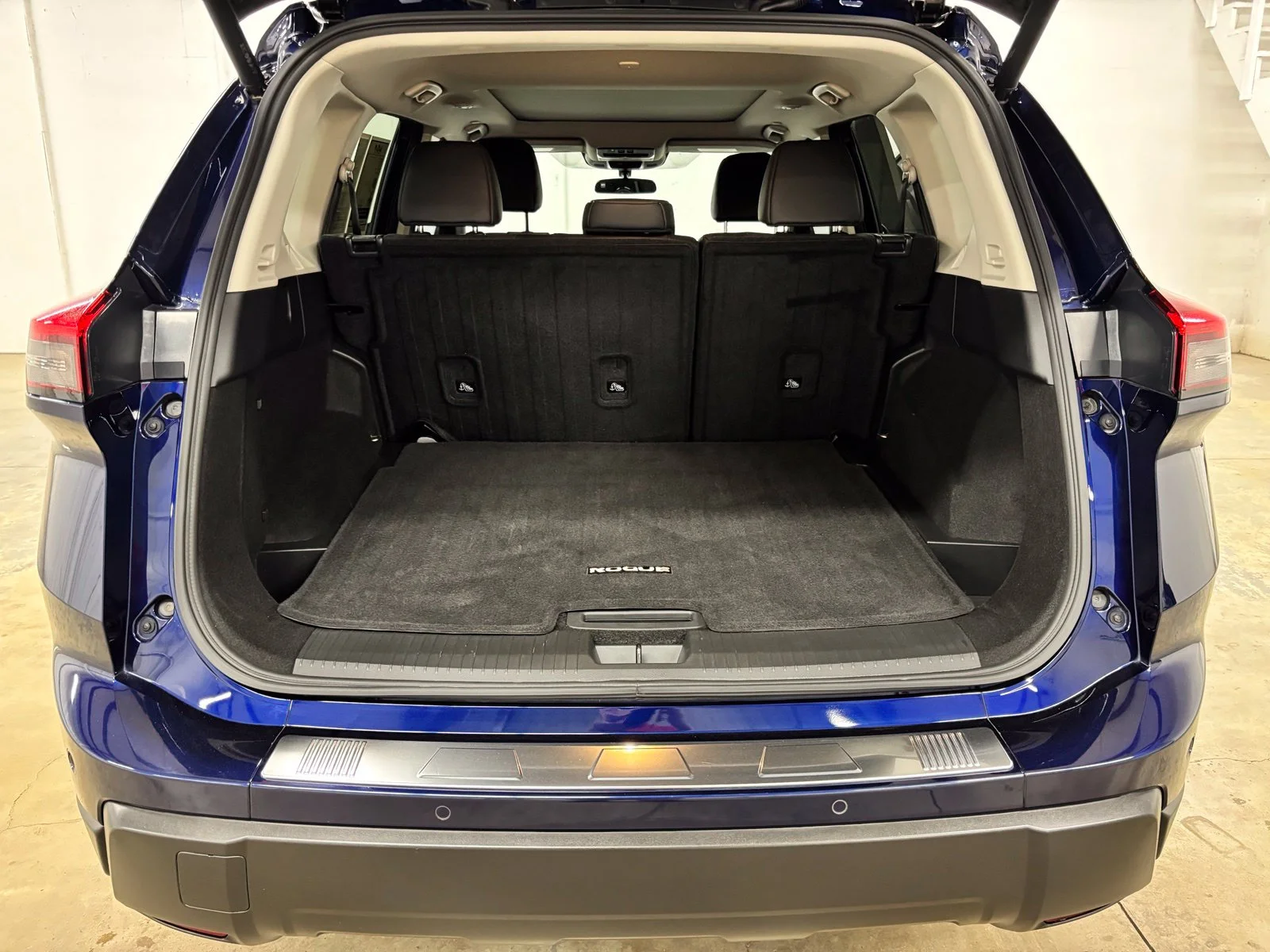 Used 2024 Blue Nissan SV image 26