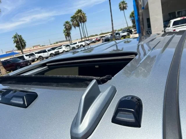 Used 2025 Sterling Metallic GMC Denali image 8