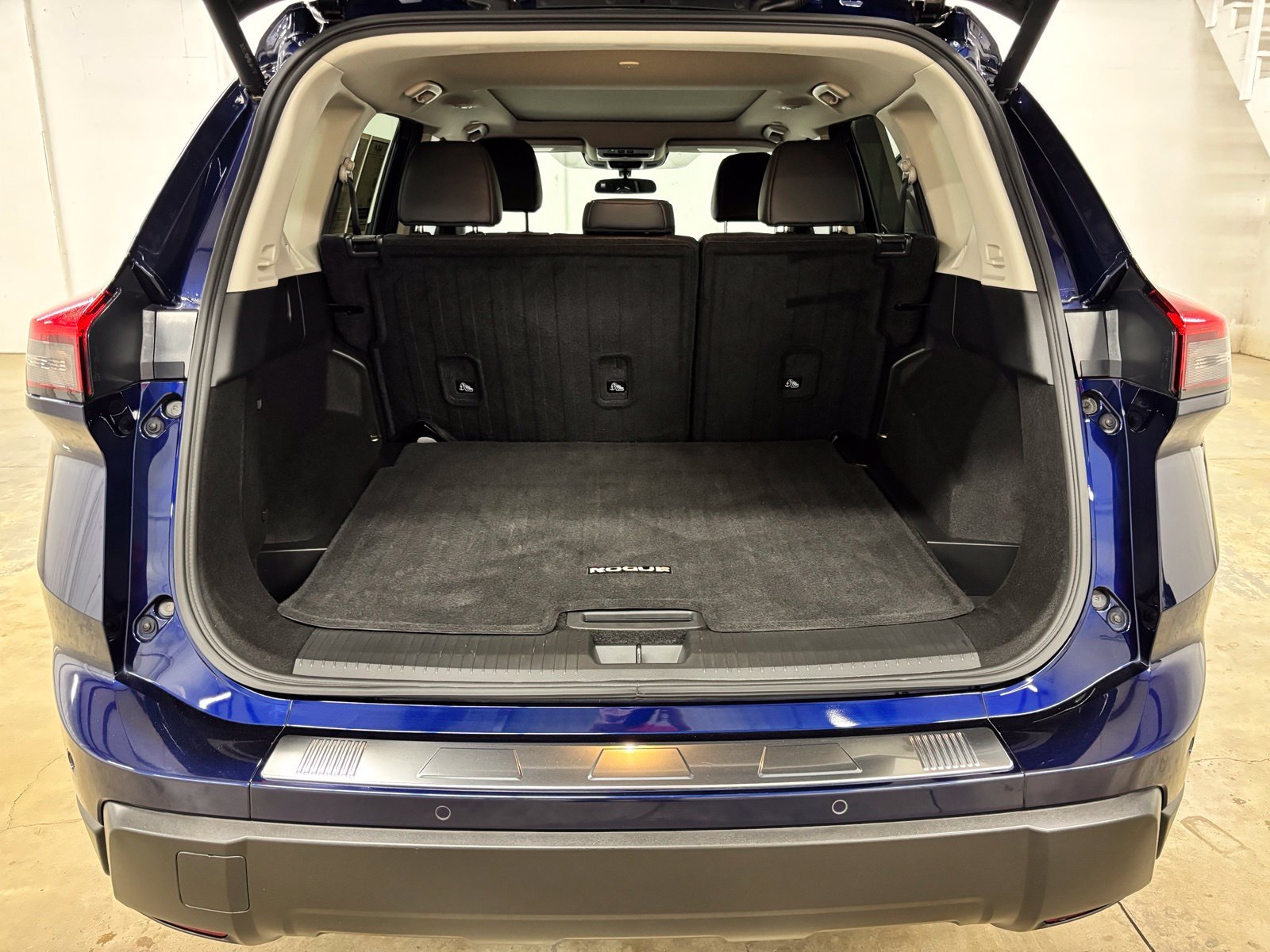 Used 2024 Blue Nissan SV image 26