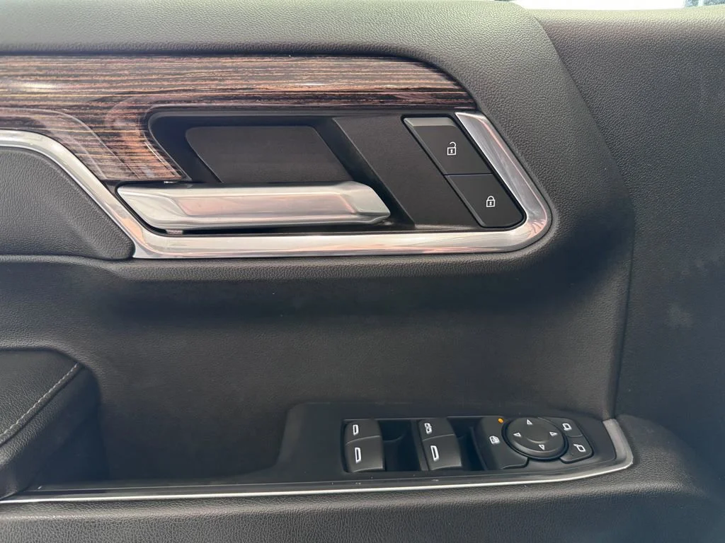 Certified Used 2024 Onyx Black GMC Elevation image 24