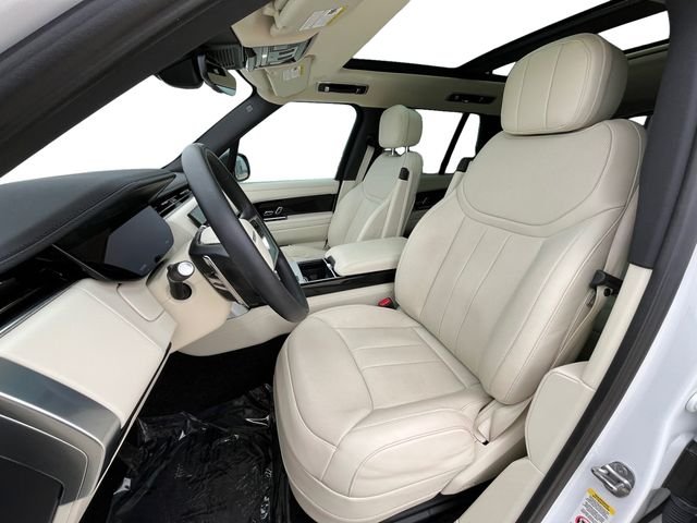 Used 2025 White Land Rover SE image 10