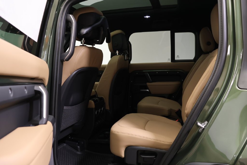 Used 2026 Woolstone Green Metallic Land Rover S image 36