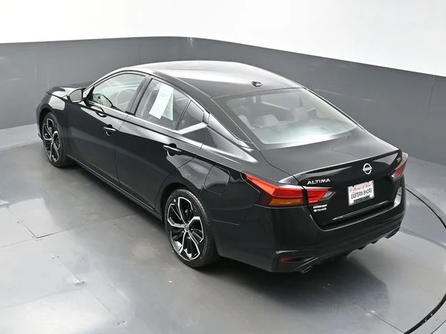 Used 2025 Black Nissan 2.5 SR image 40