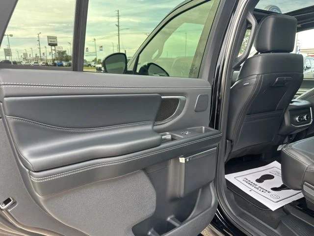 2025 Ford Expedition Platinum - Photo 31