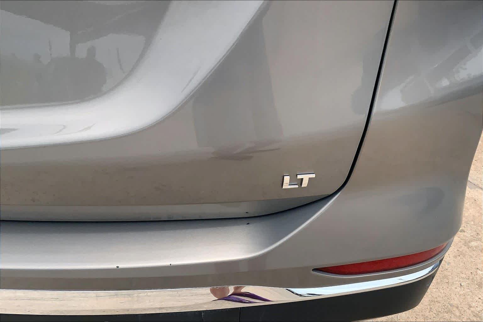 Used 2019 Pepperdust Metallic Chevrolet LT image 10
