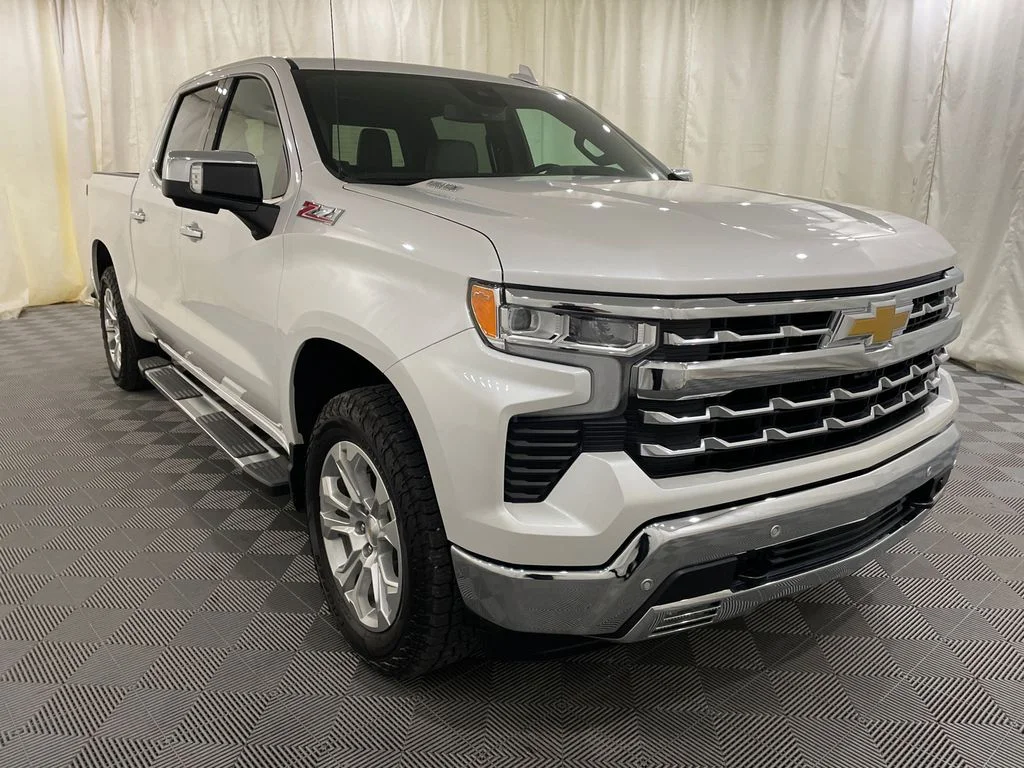 Used 2024 Iridescent Pearl Tricoat Chevrolet LTZ image 3