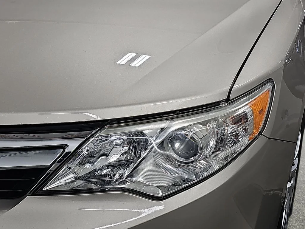 Used 2013 Beige Toyota LE image 31