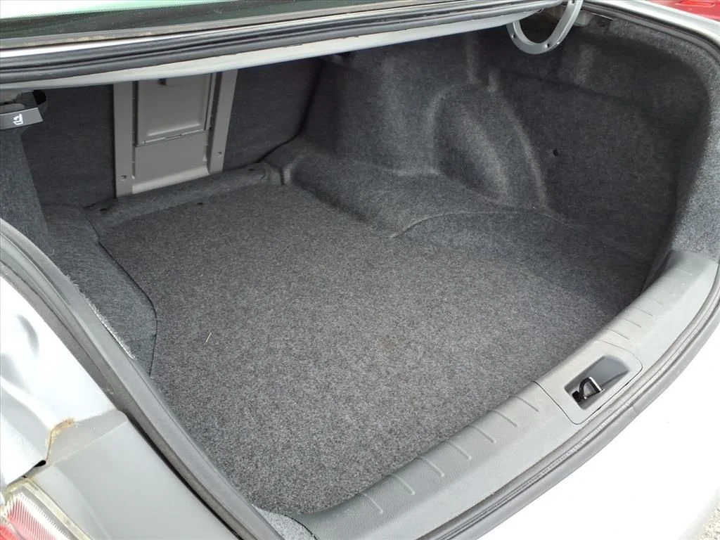 Used 2010  Honda EX-L image 12