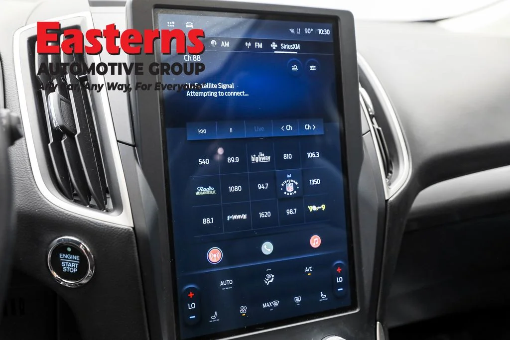 Used 2023 Silver Ford SEL image 19