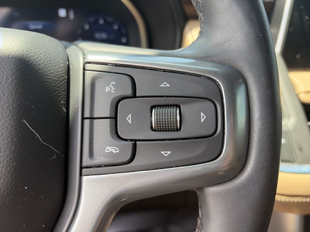 Used 2023 Beige Chevrolet Premier image 23
