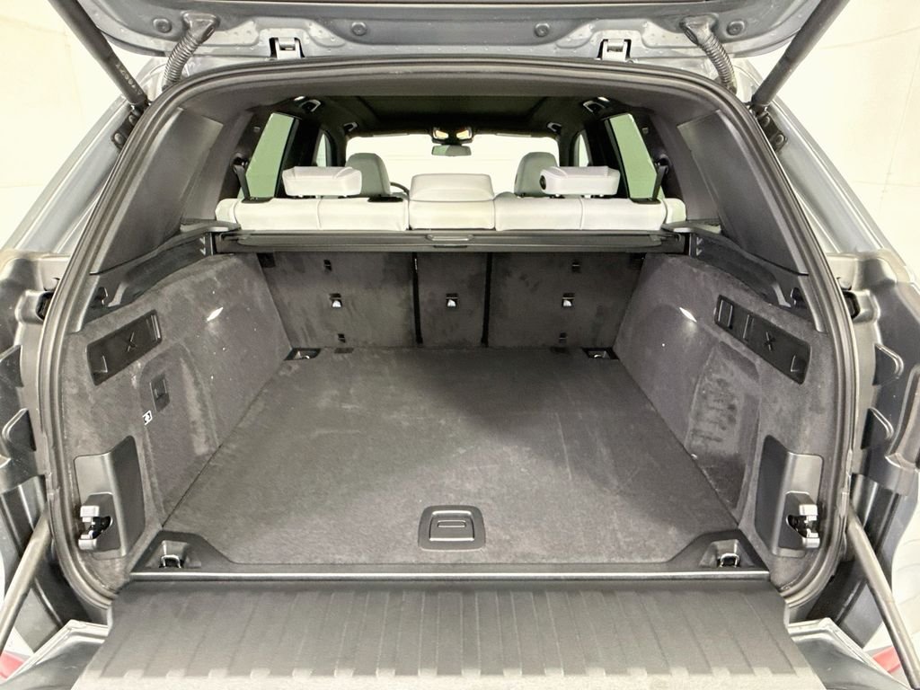 New 2026 Gray Metallic BMW xDrive40i image 27