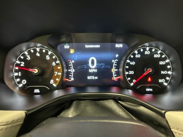 Used 2024 Red Hot Pearlcoat Jeep Limited image 23
