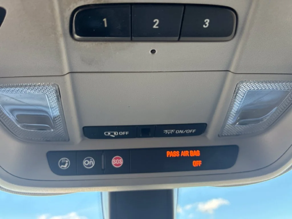 Used 2018 IVY METALLIC Chevrolet LT image 21