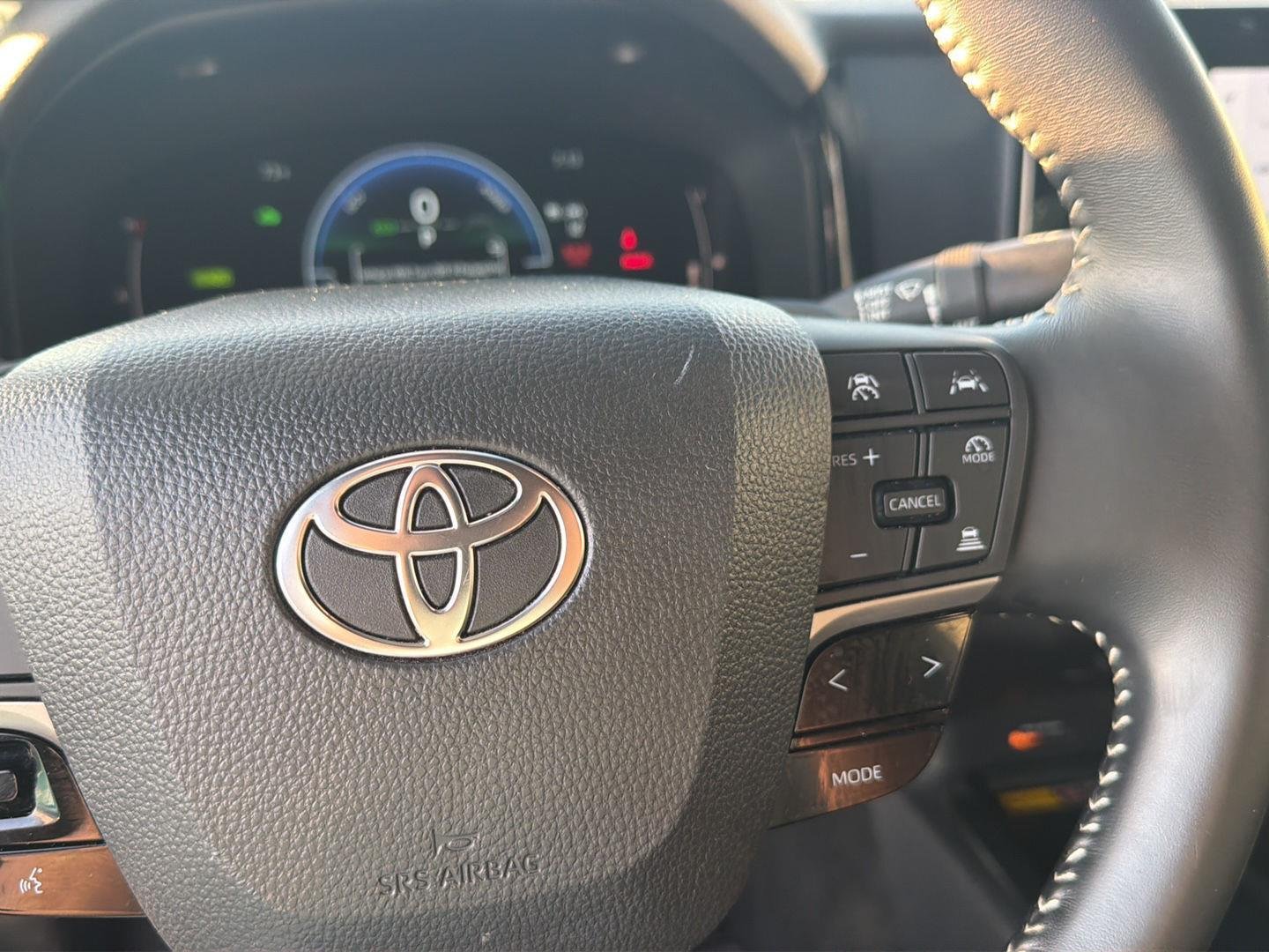 Used 2025 Ocean Gem Toyota SE image 22