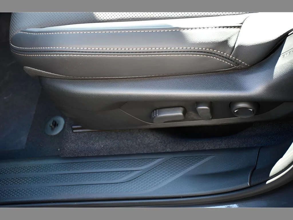 New 2026 MAGNETITE GRAY METALLIC Subaru Limited XT image 32