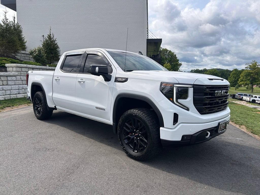Used 2024 Summit White GMC Elevation image 1