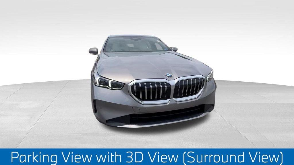 New 2026 Oxide Grey Metallic BMW 530i xDrive image 15