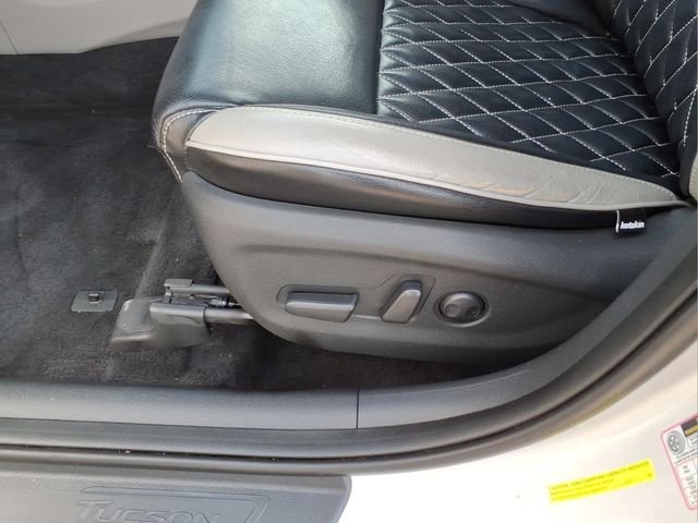 Used 2019 Silver Hyundai Sport image 16