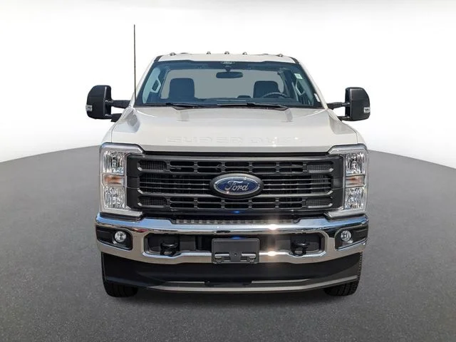 New 2026 Oxford White Ford F-250® XL image 8