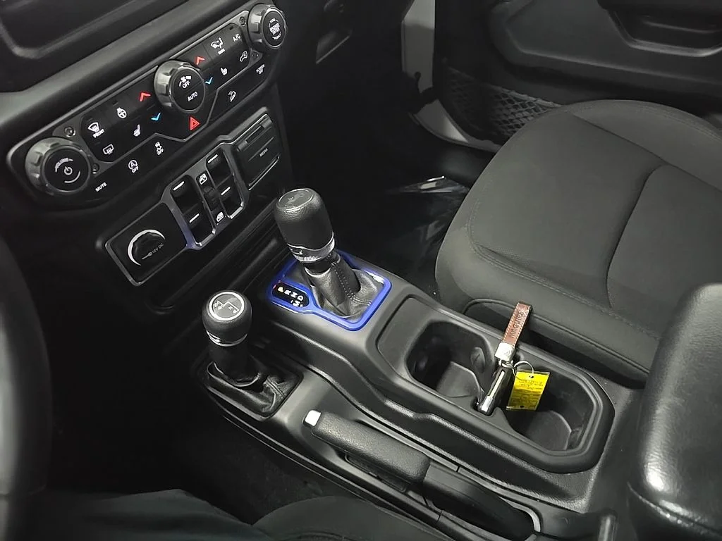 Used 2019 White Jeep Unlimited Sport S image 26