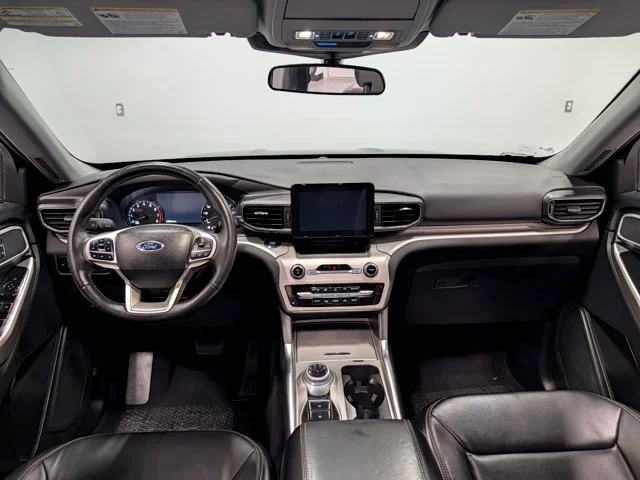 Used 2023 Gray Ford XLT image 32