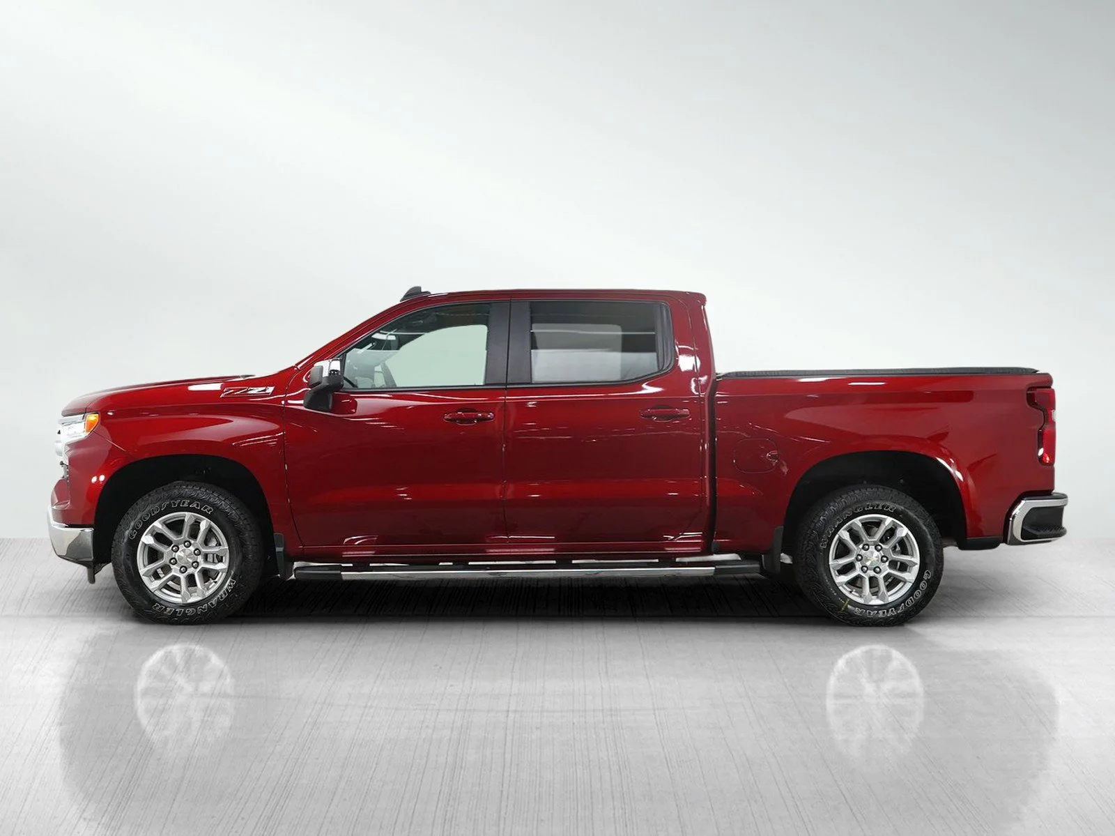 Used 2024 Chevrolet Silverado 1500 LT with VIN 3GCUDDED2RG279033 for sale in Burnsville, Minnesota