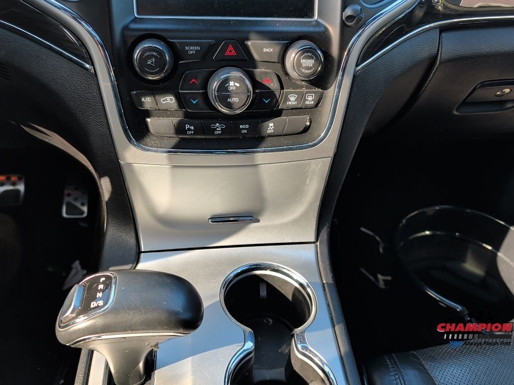 Used 2015 Black Jeep Overland image 21