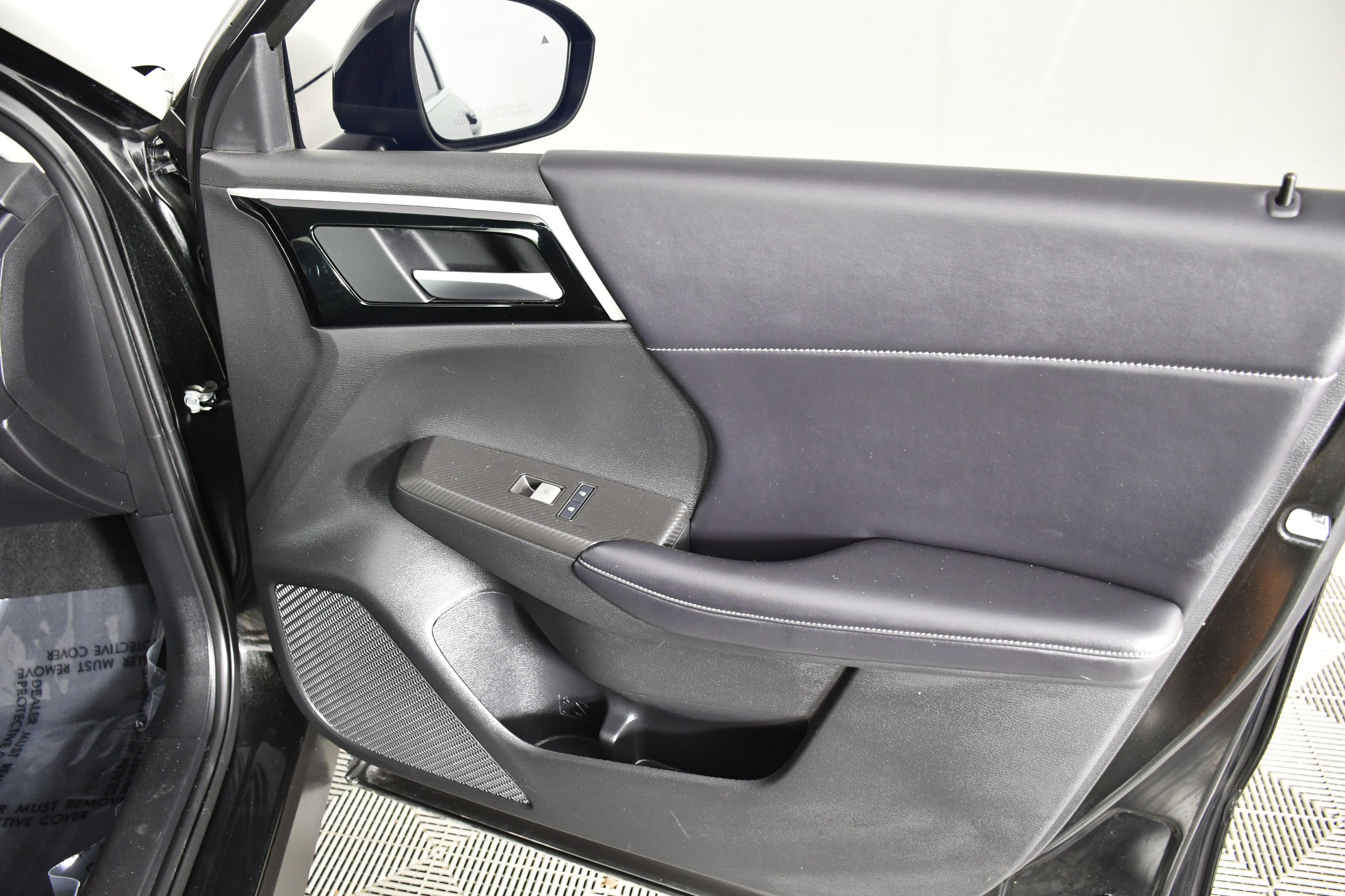 Certified Used 2024 Black Diamond Mitsubishi SE image 37
