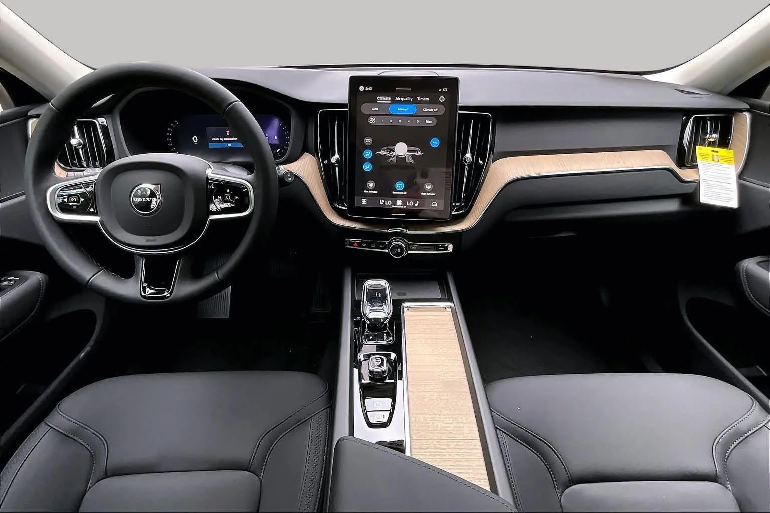 New 2026 Aurora Silver Volvo Plus image 7