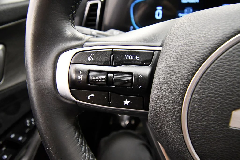 Certified Used 2025 White Kia X-Line image 20