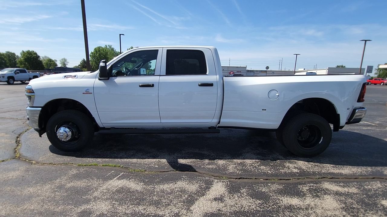 New 2026 White Ram Tradesman image 5