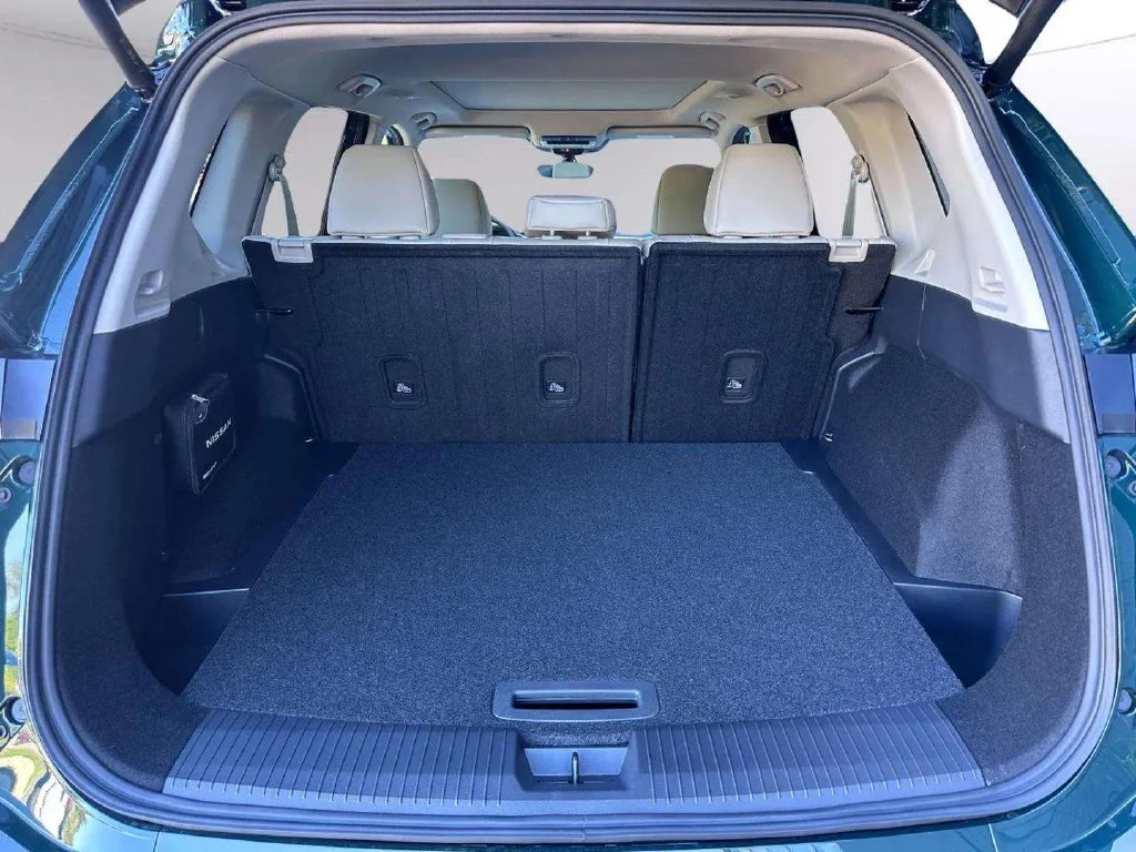 New 2026 Obsidian Green Nissan Dark Armor image 15